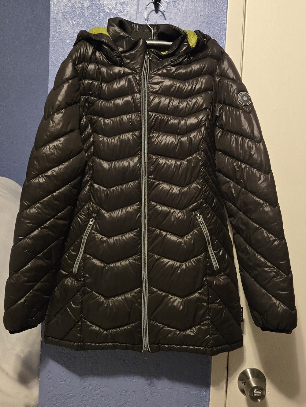 NOIZE Claire Lightweight Puffer Mid Jacket Green